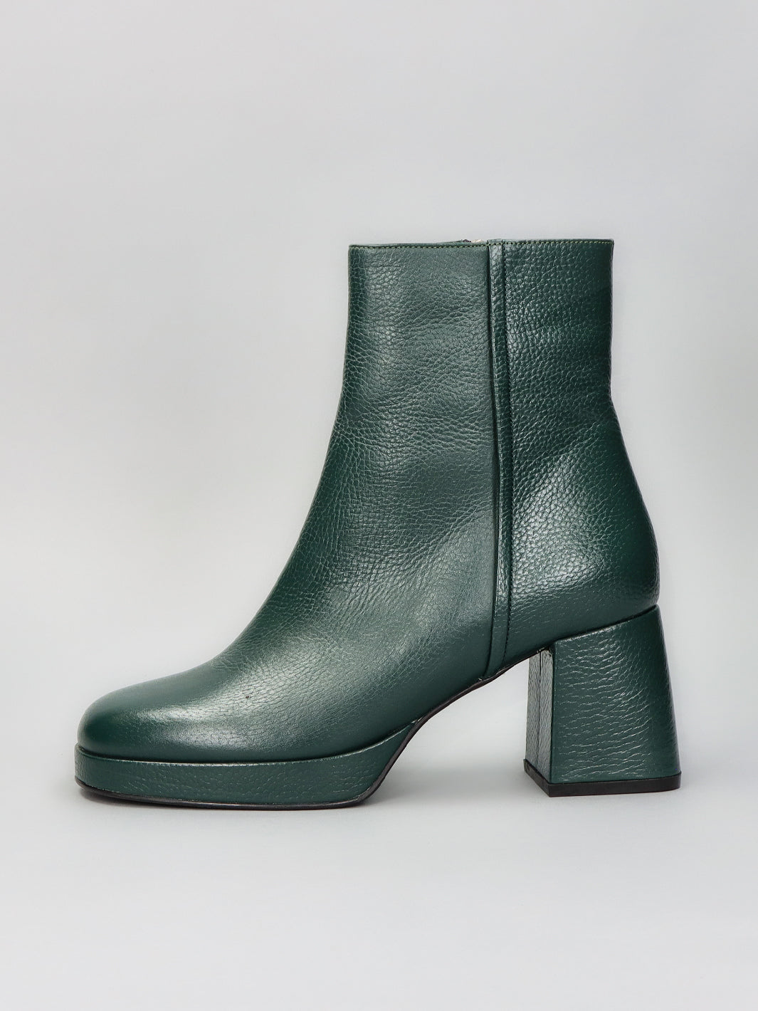 LEATHER ANKLE BOOTS - GREEN