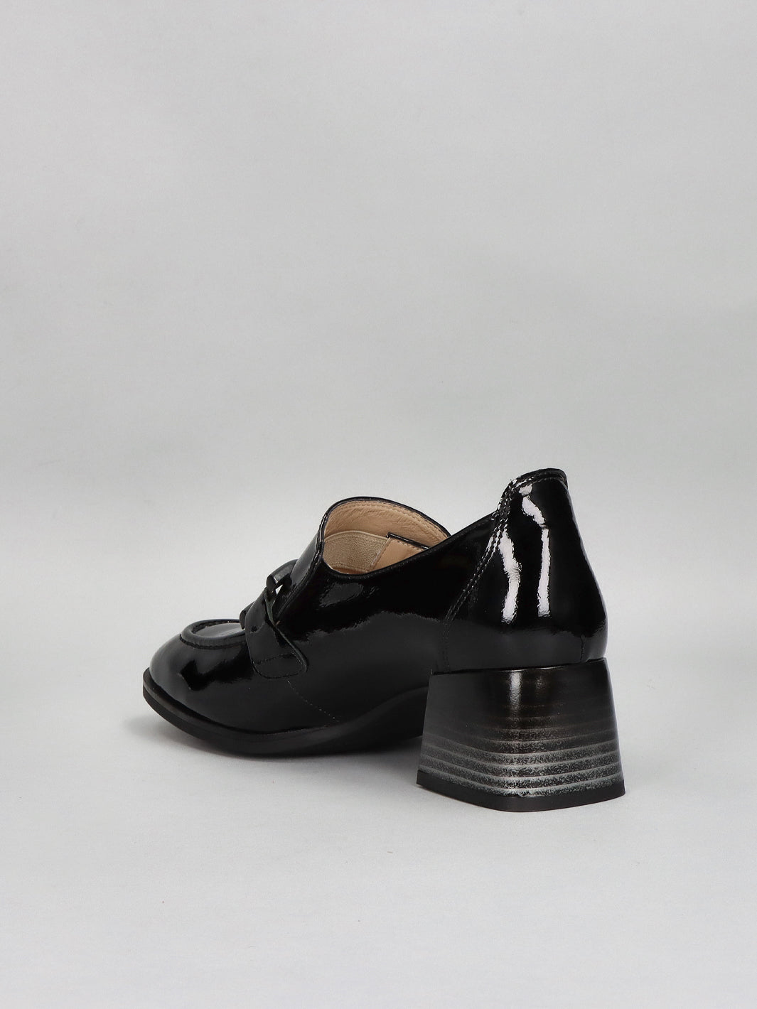 LEATHER LOW SHOES - BLACK