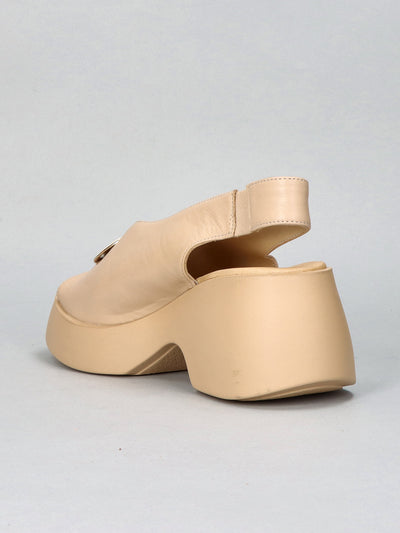 LEATHER SANDALS - BEIGE