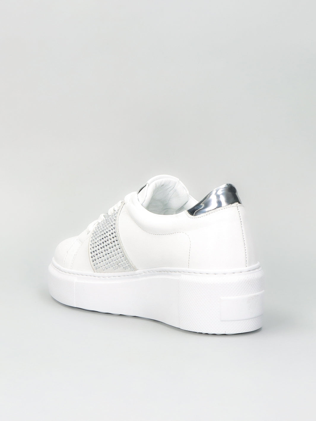 LEATHER SNEAKER - WHITE