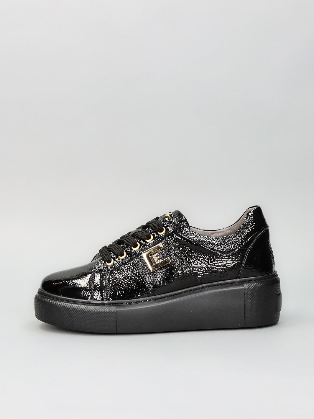 LEATHER SNEAKER - BLACK