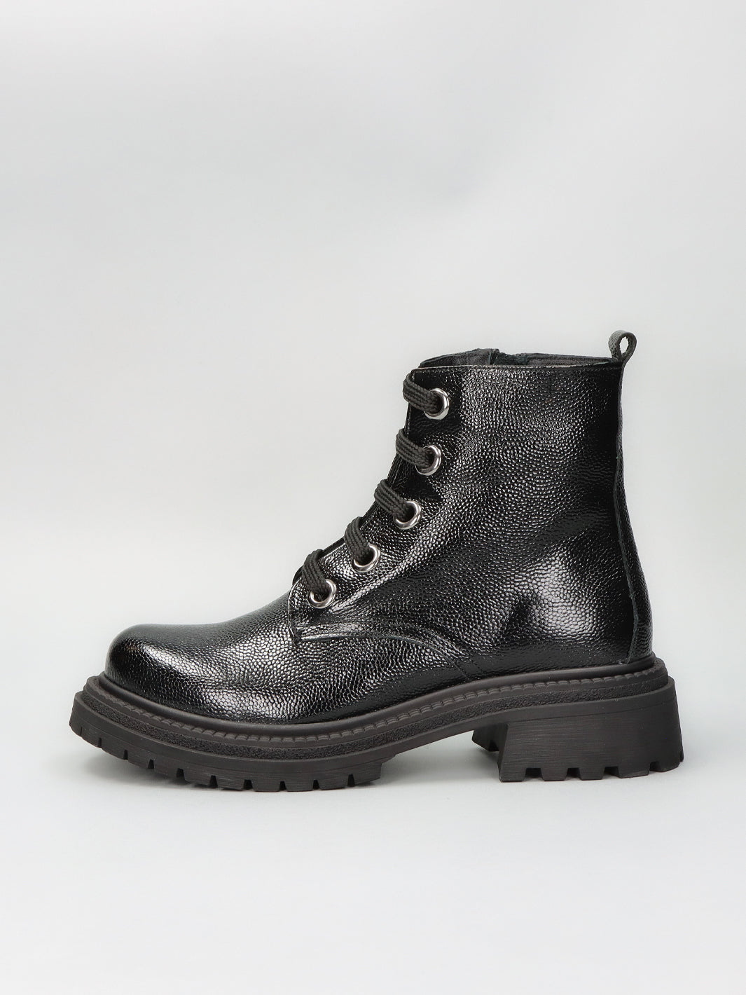 LEATHER ANKLE BOOTS - BLACK