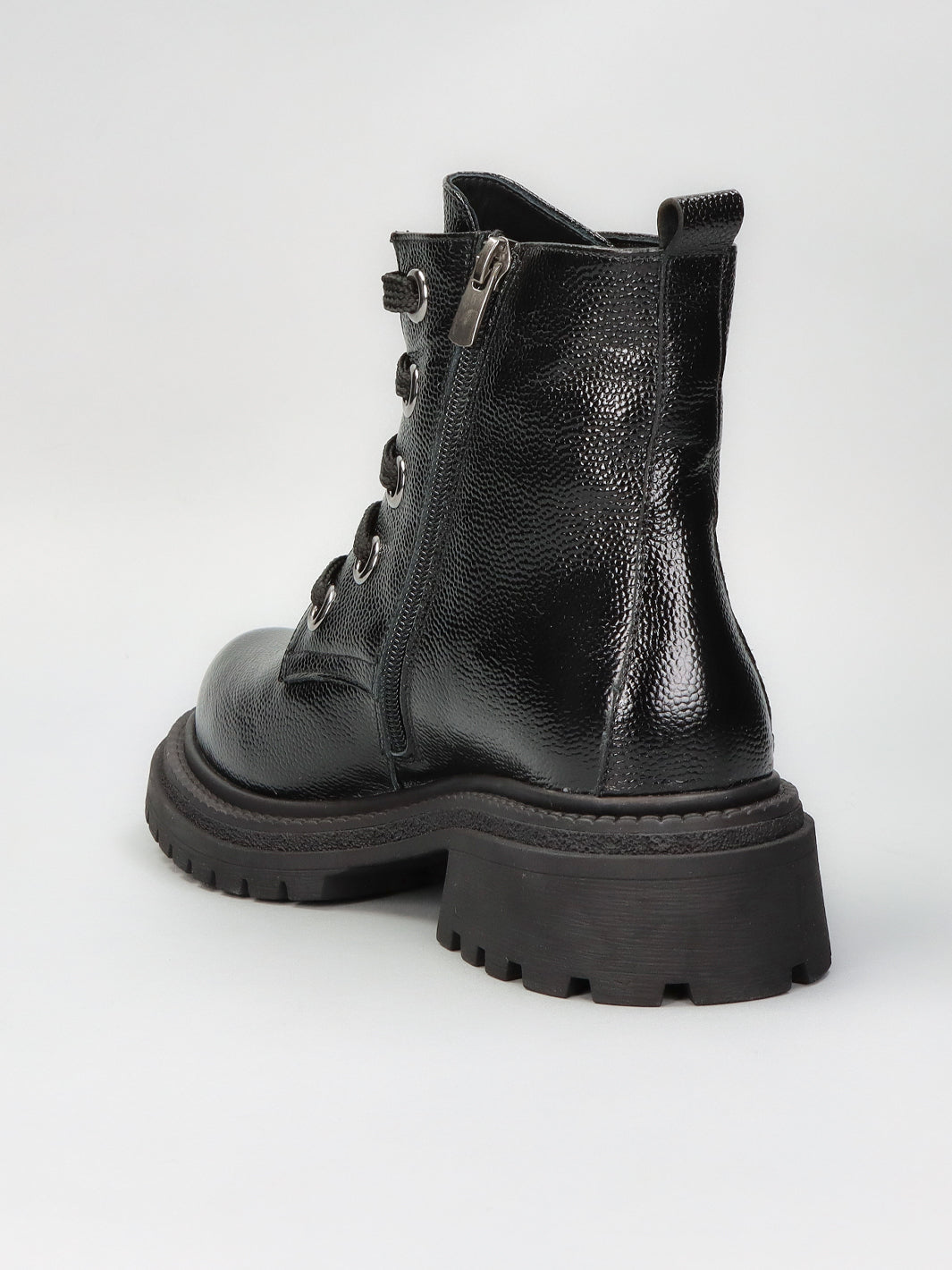 LEATHER ANKLE BOOTS - BLACK