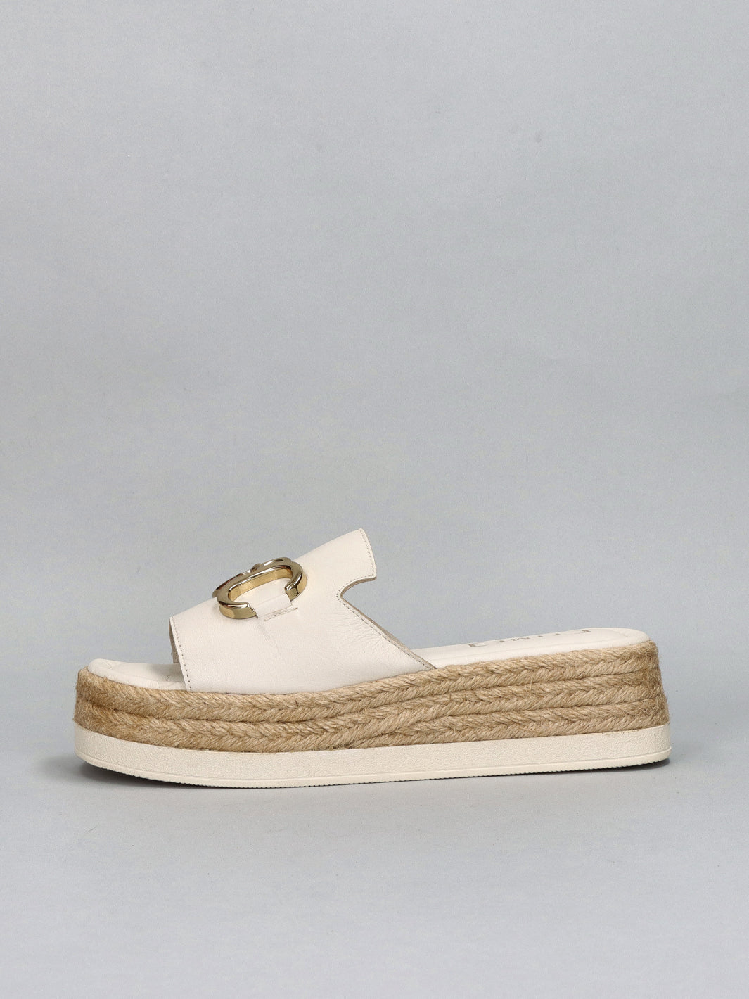 LEATHER SLIPPERS - BEIGE