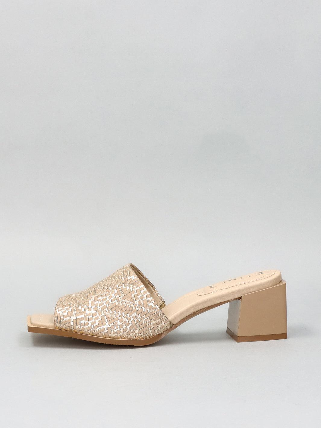 LEATHER SLIPPERS - BEIGE