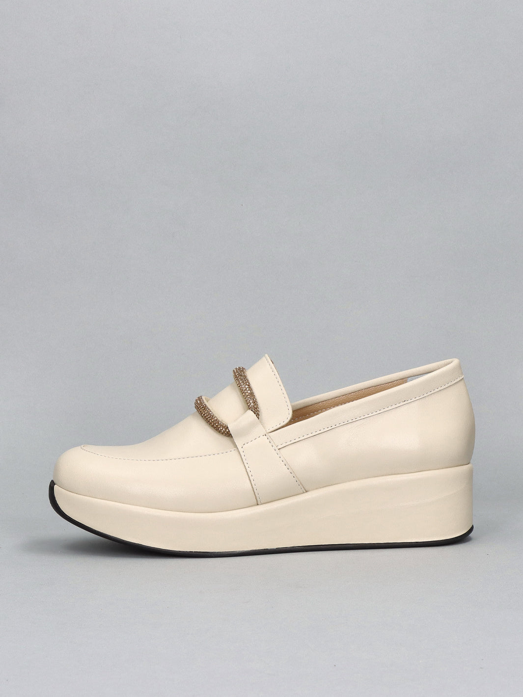 LEATHER LOW SHOES - MATTE BEIGE