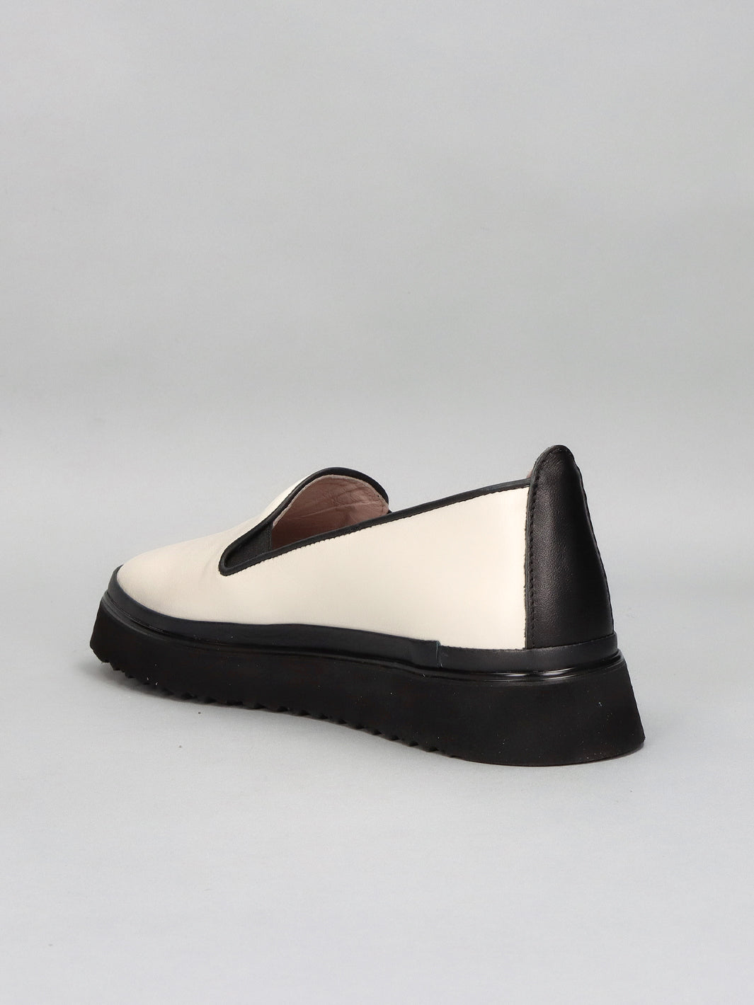 LEATHER LOW SHOES - WHITE