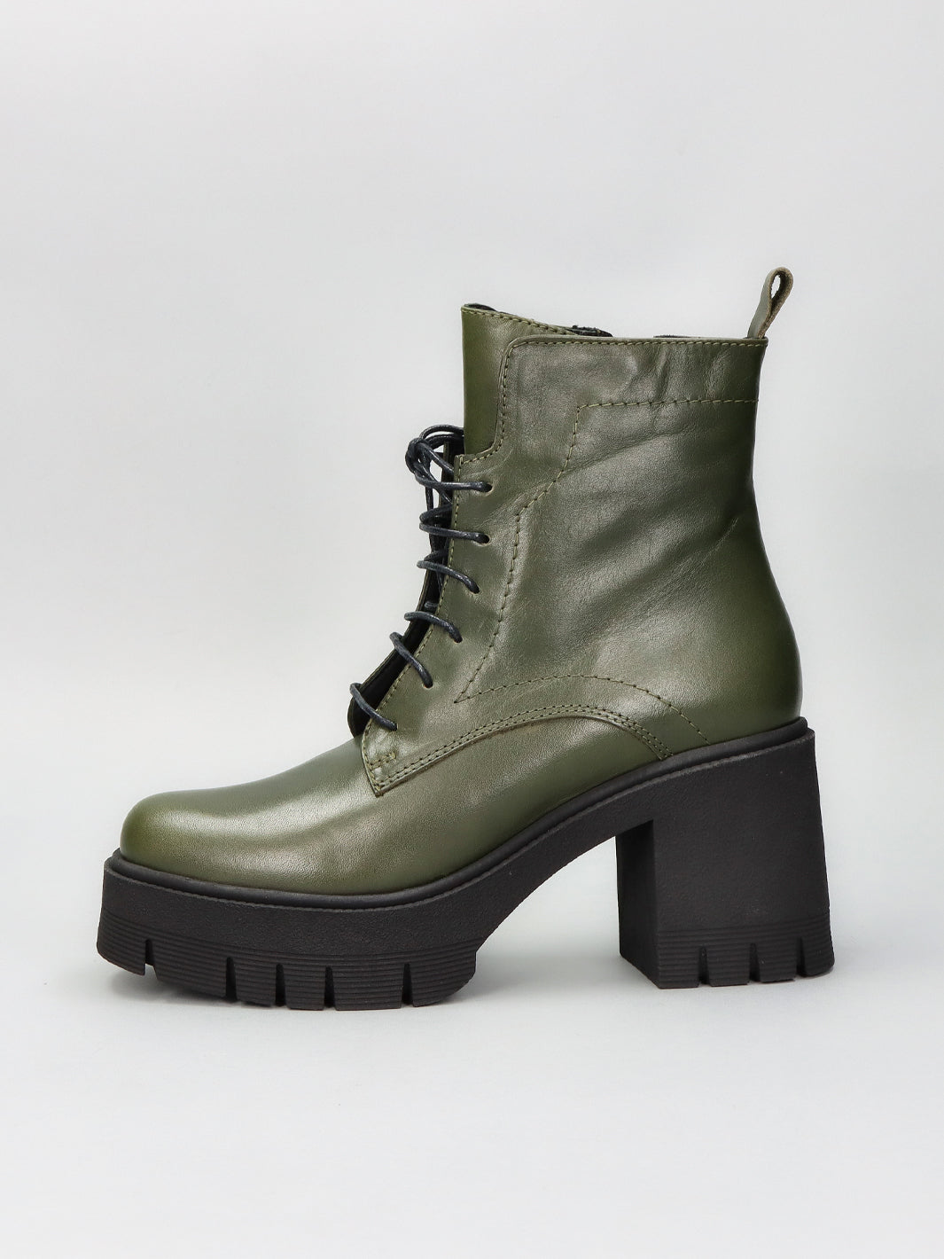 LEATHER ANKLE BOOTS - OLIVE