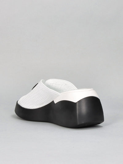 LEATHER SLIPPERS - WHITE