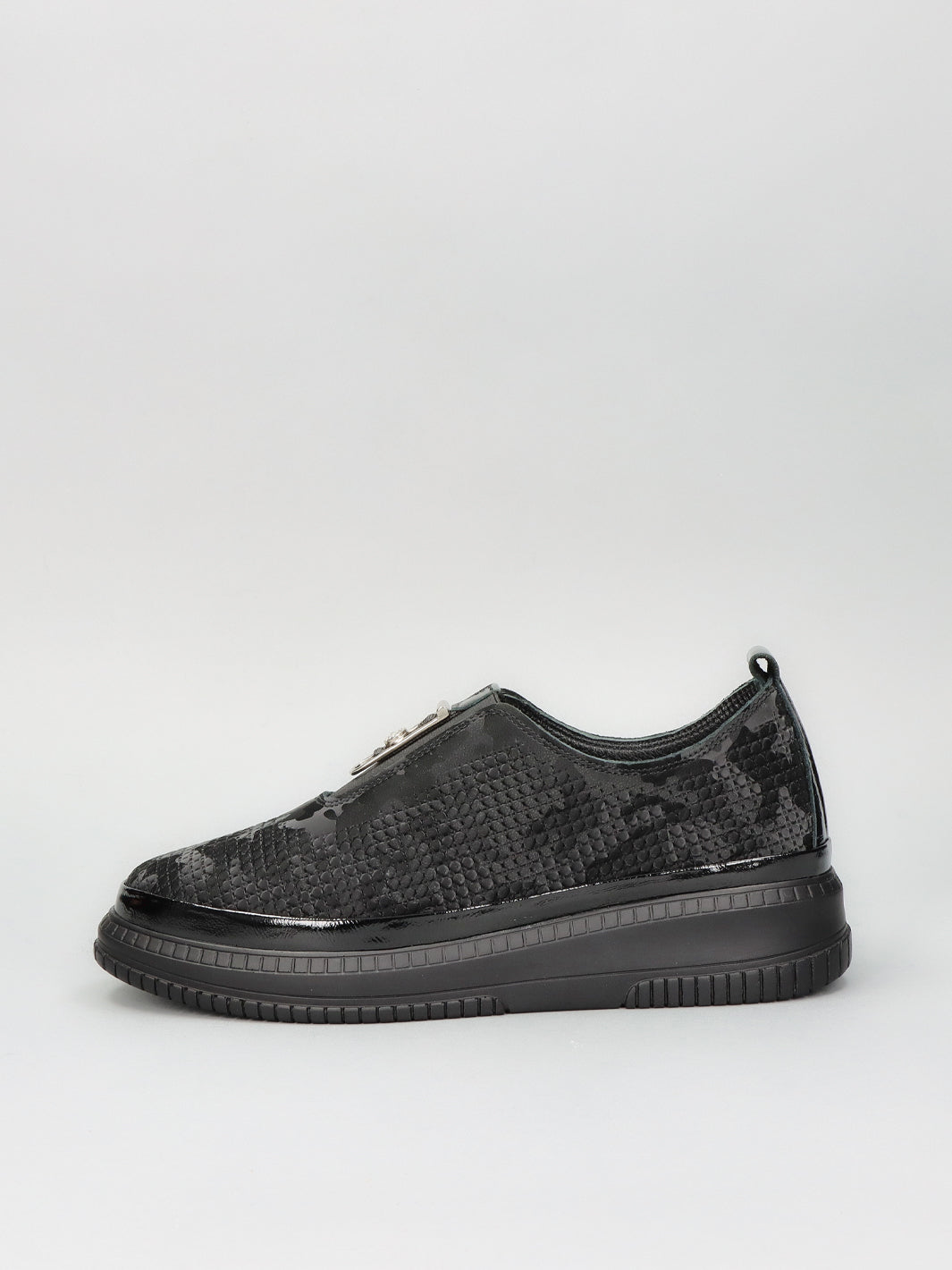 LEATHER SNEAKER - BLACK