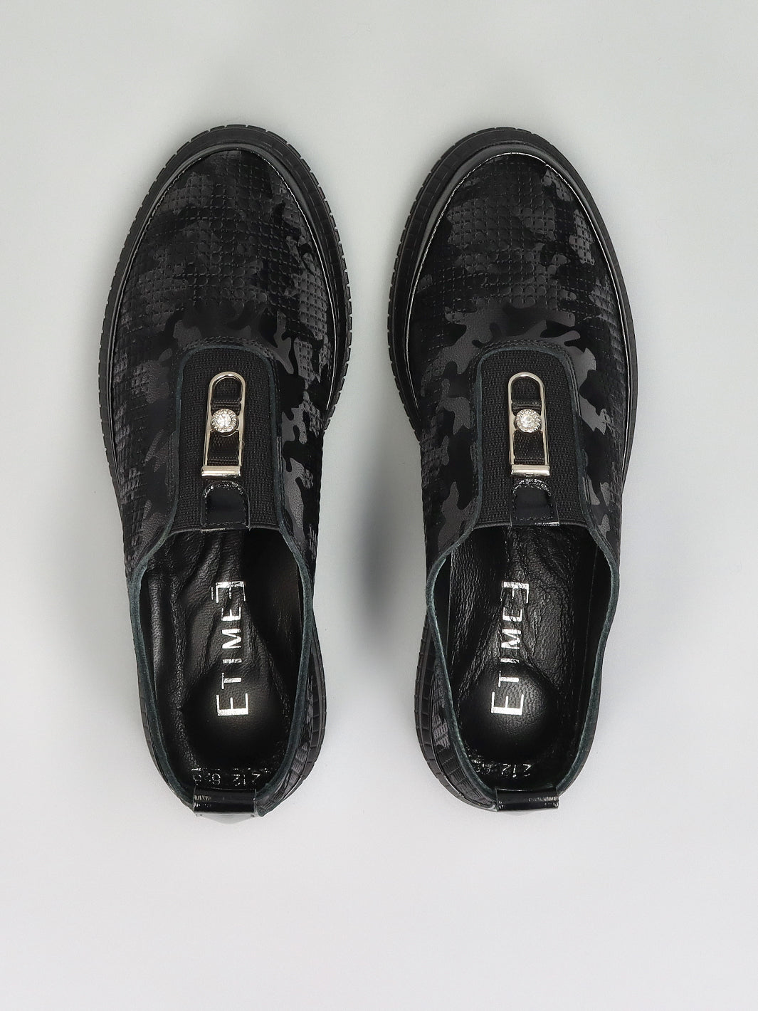 LEATHER SNEAKER - BLACK