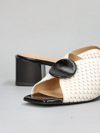 LEATHER SLIPPERS - BEIGE