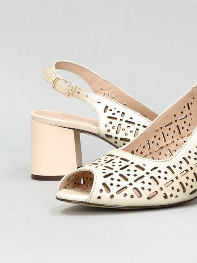 LEATHER SANDALS - BEIGE