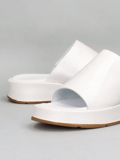 LEATHER SLIPPERS - WHITE