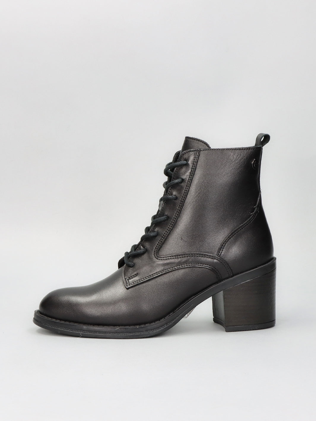 LEATHER ANKLE BOOTS - BLACK