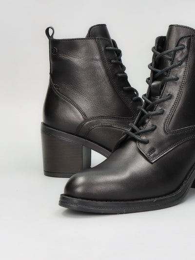 LEATHER ANKLE BOOTS - BLACK