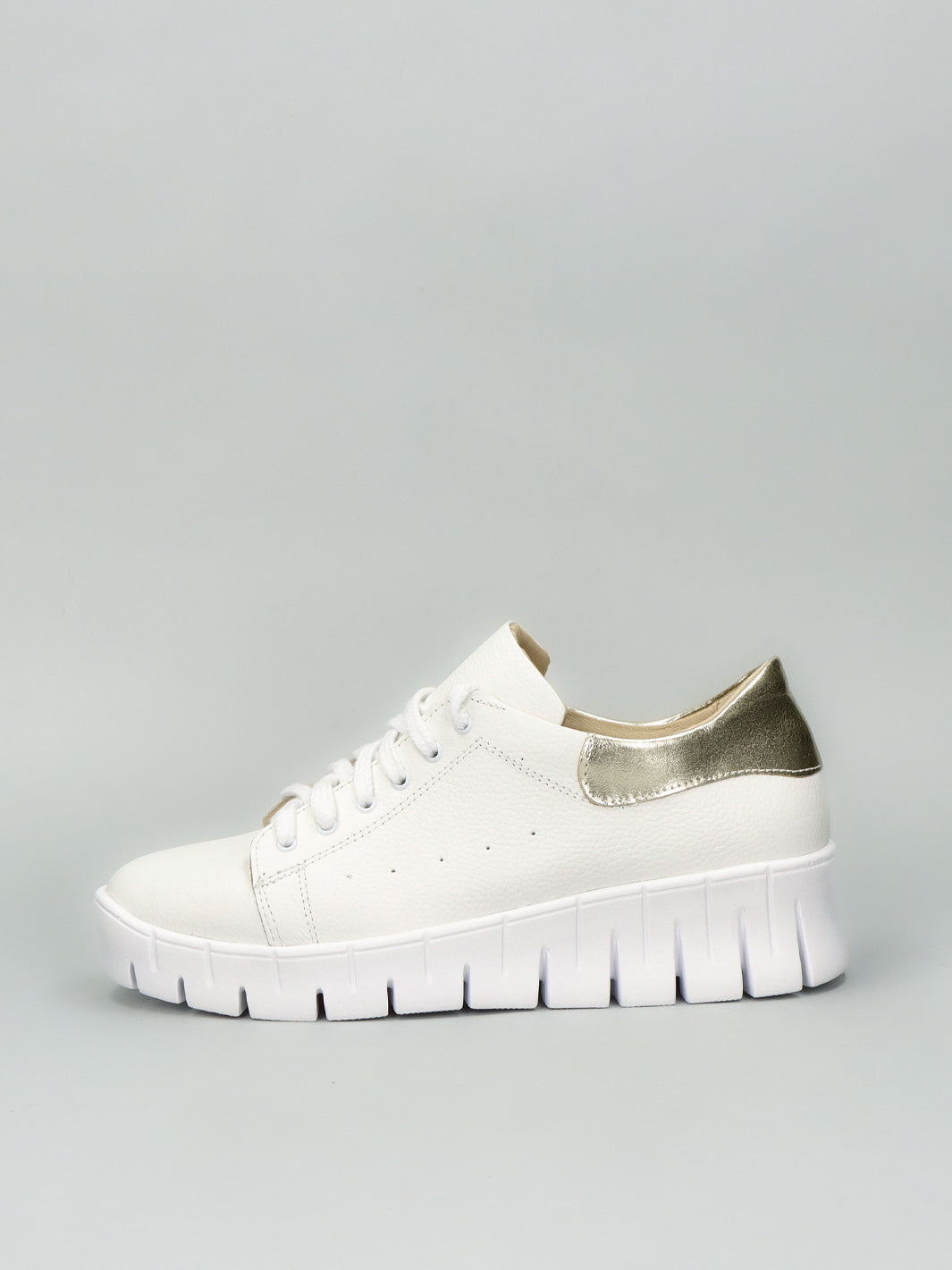 LEATHER SNEAKER - WHITE