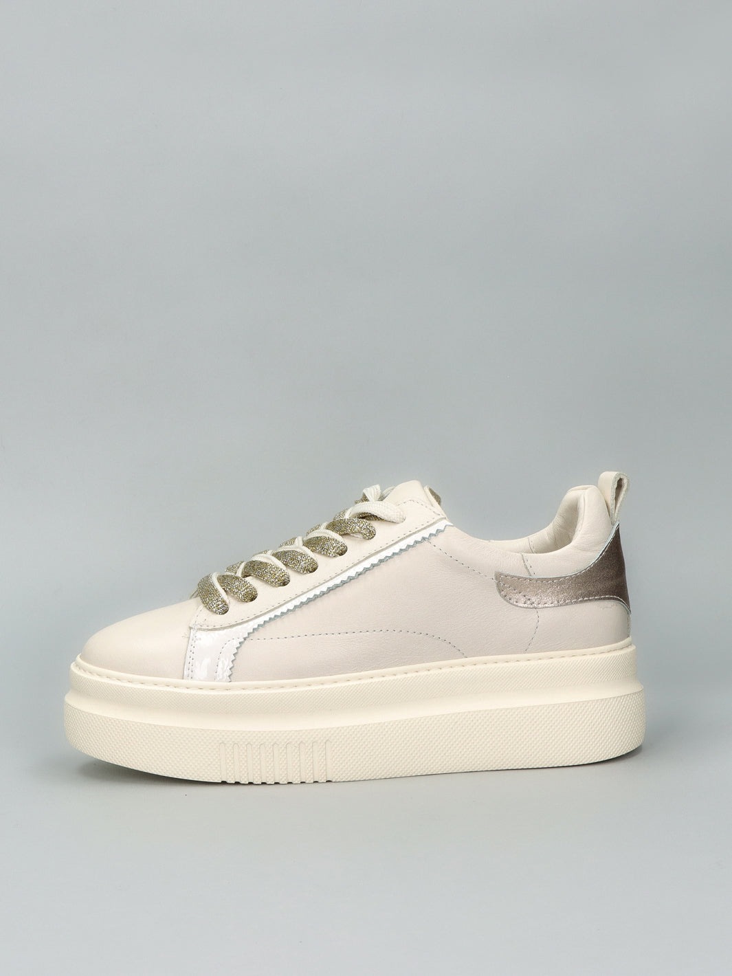 LEATHER SNEAKER - BEIGE