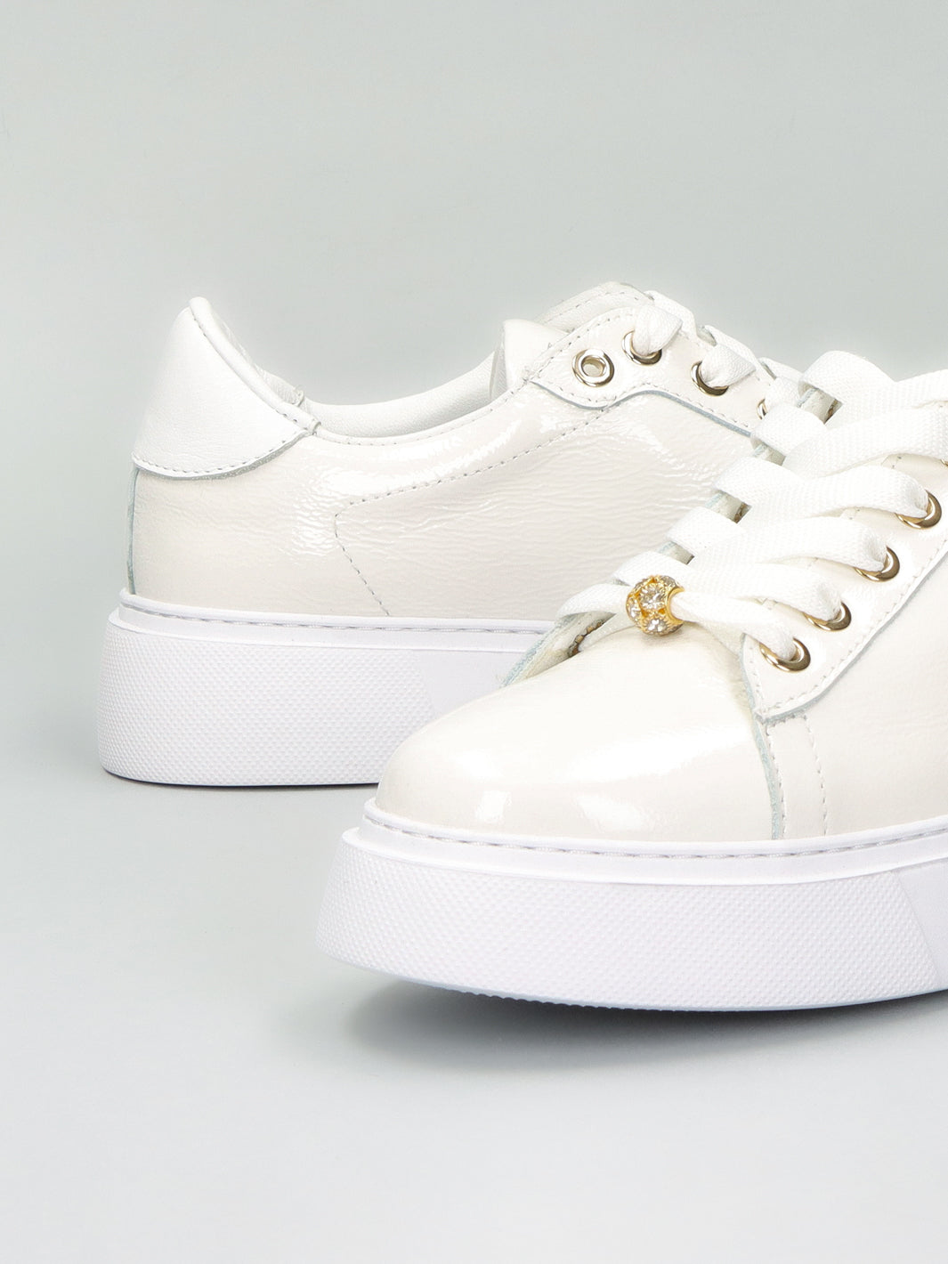 LEATHER SNEAKER - WHITE