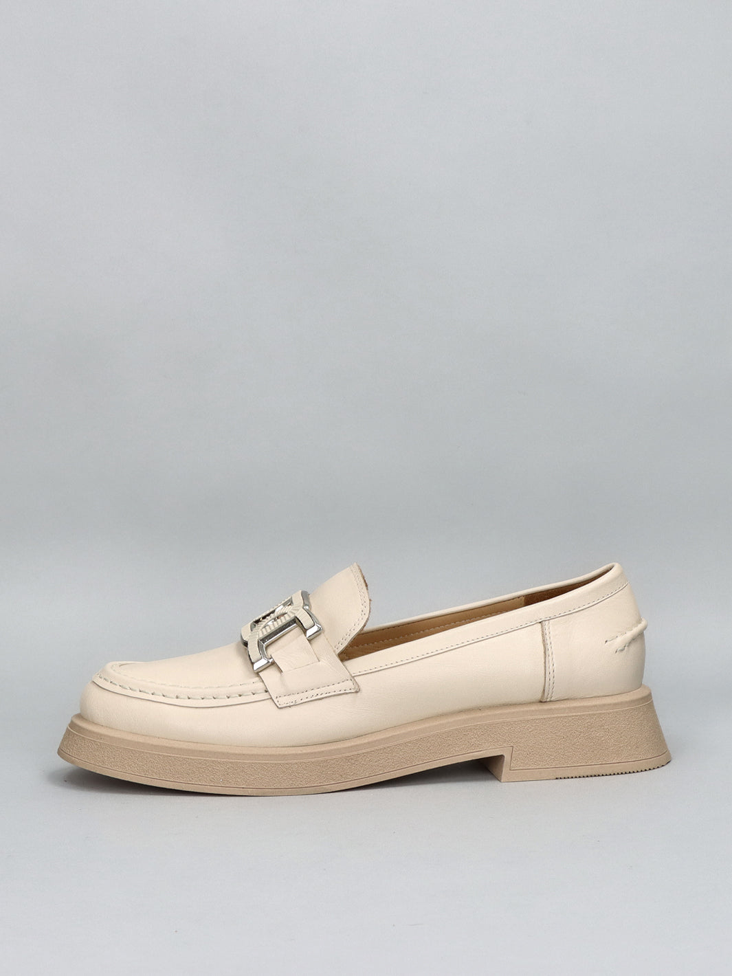LEATHER MOCCASINS - BEIGE