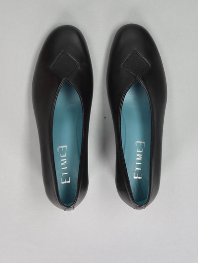 LEATHER LOW SHOES - BLACK