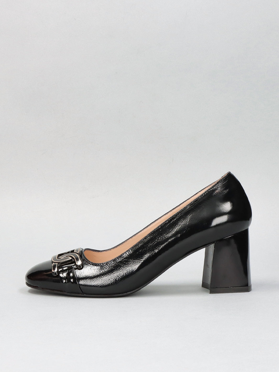 LEATHER PUMPS - BLACK