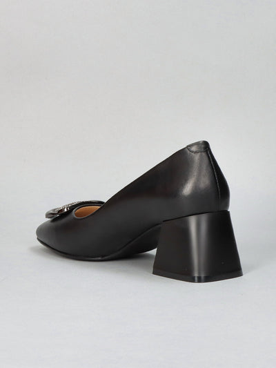 LEATHER PUMPS - BLACK