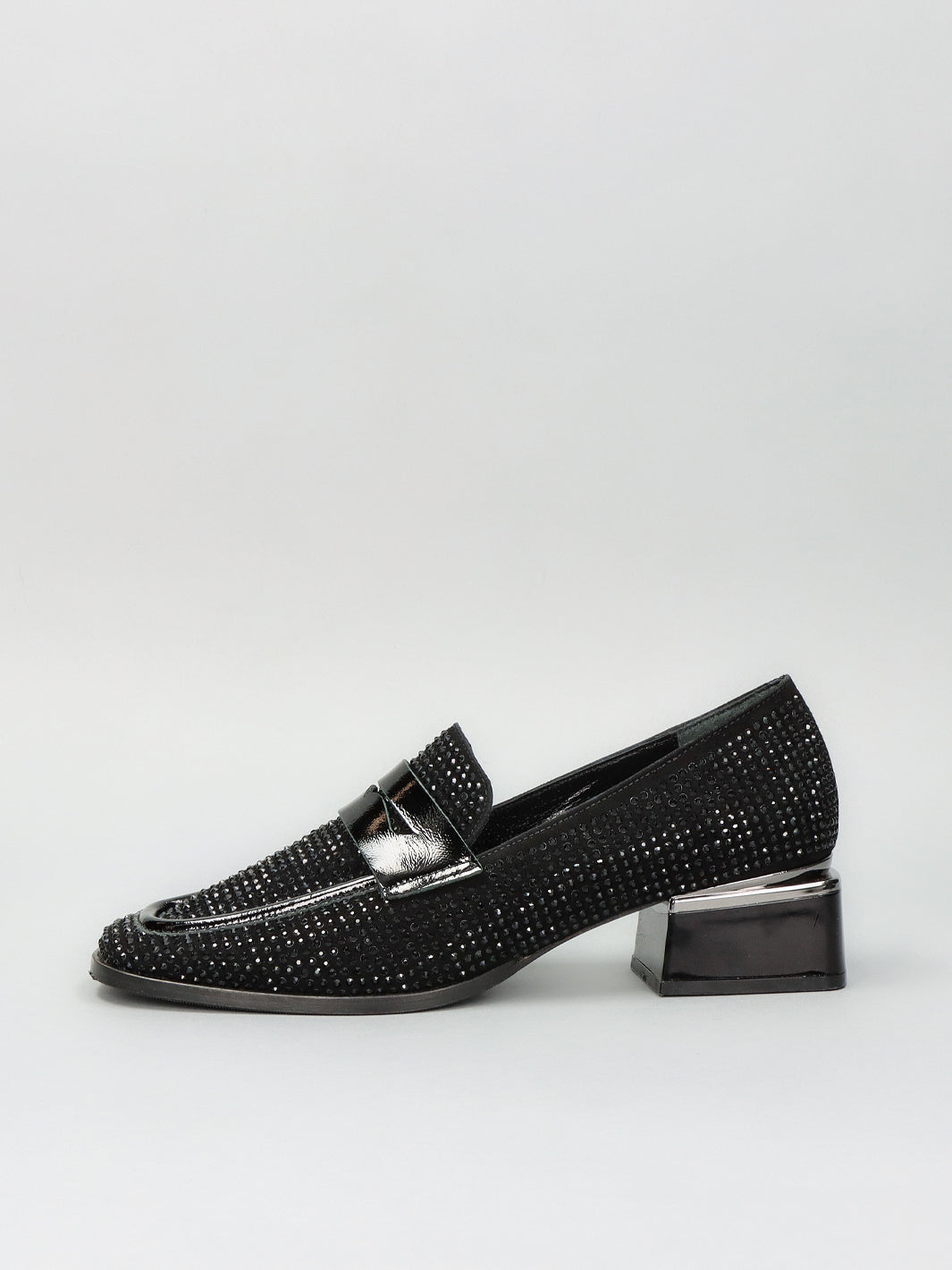 LEATHER LOW SHOES - BLACK