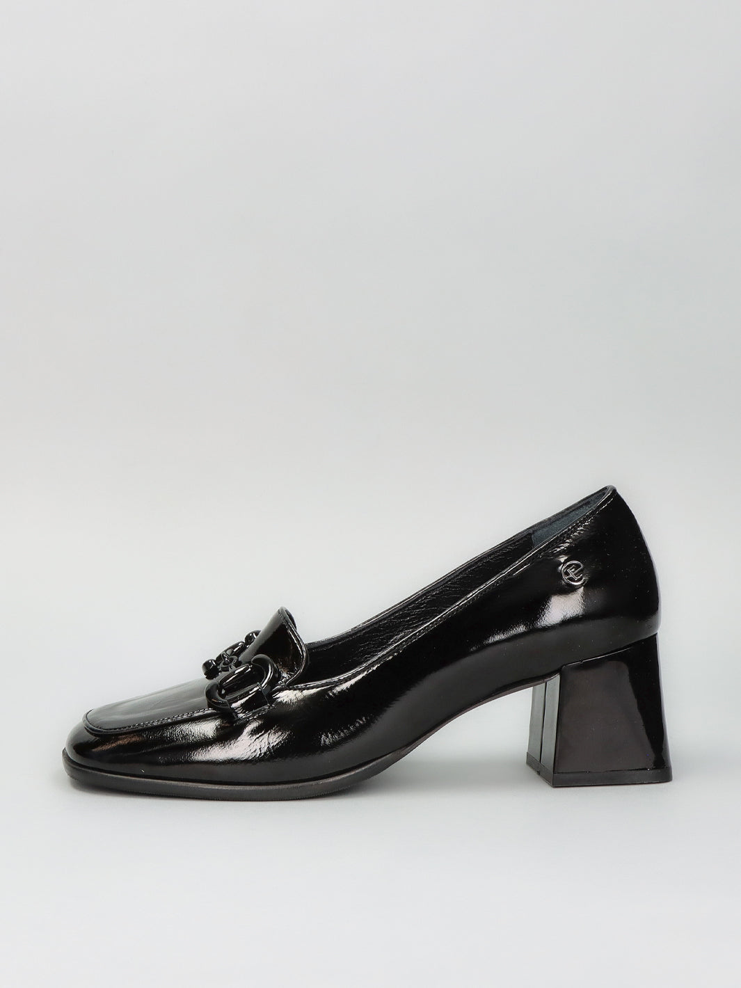 LEATHER LOW SHOES - BLACK