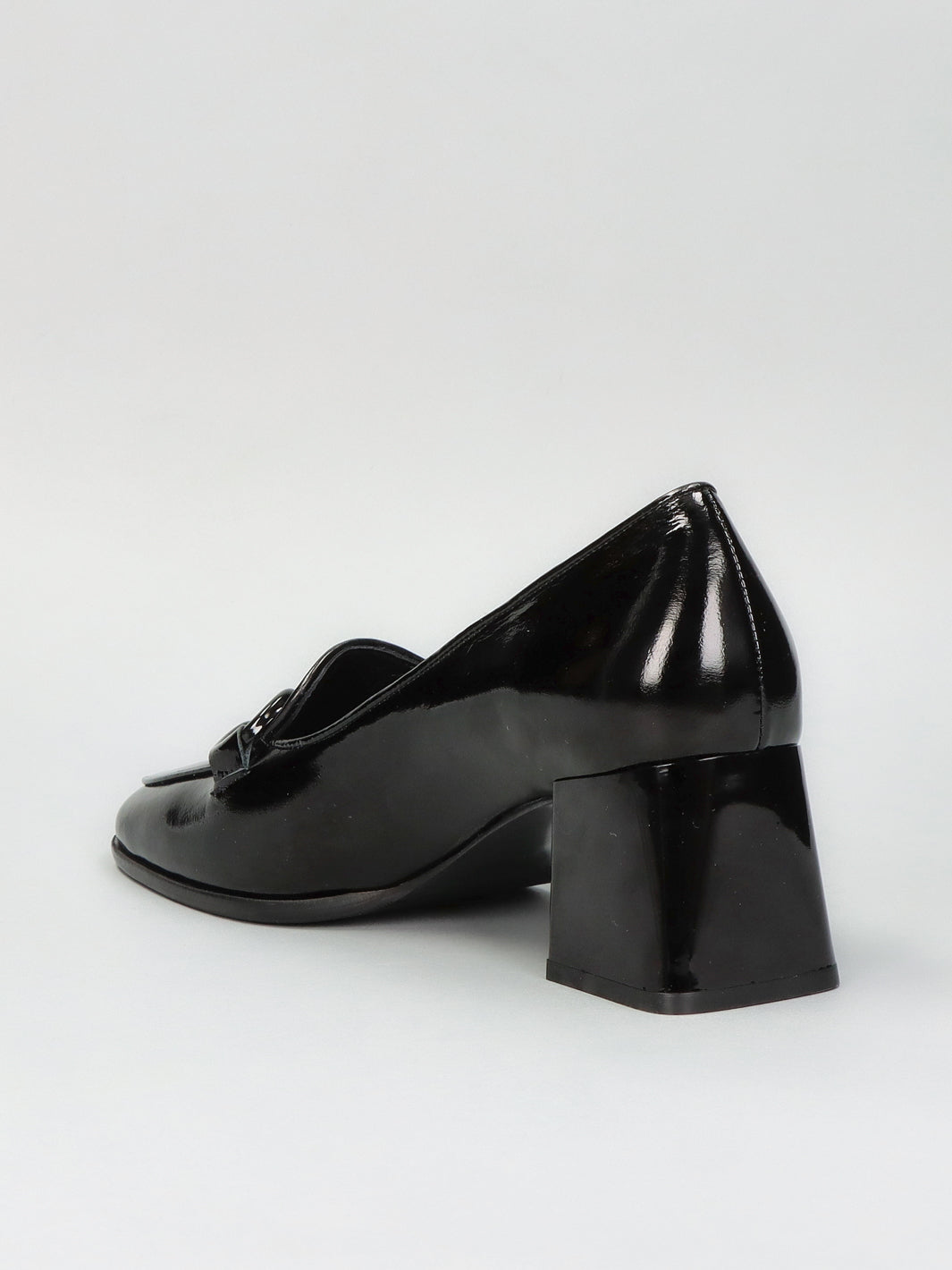 LEATHER LOW SHOES - BLACK