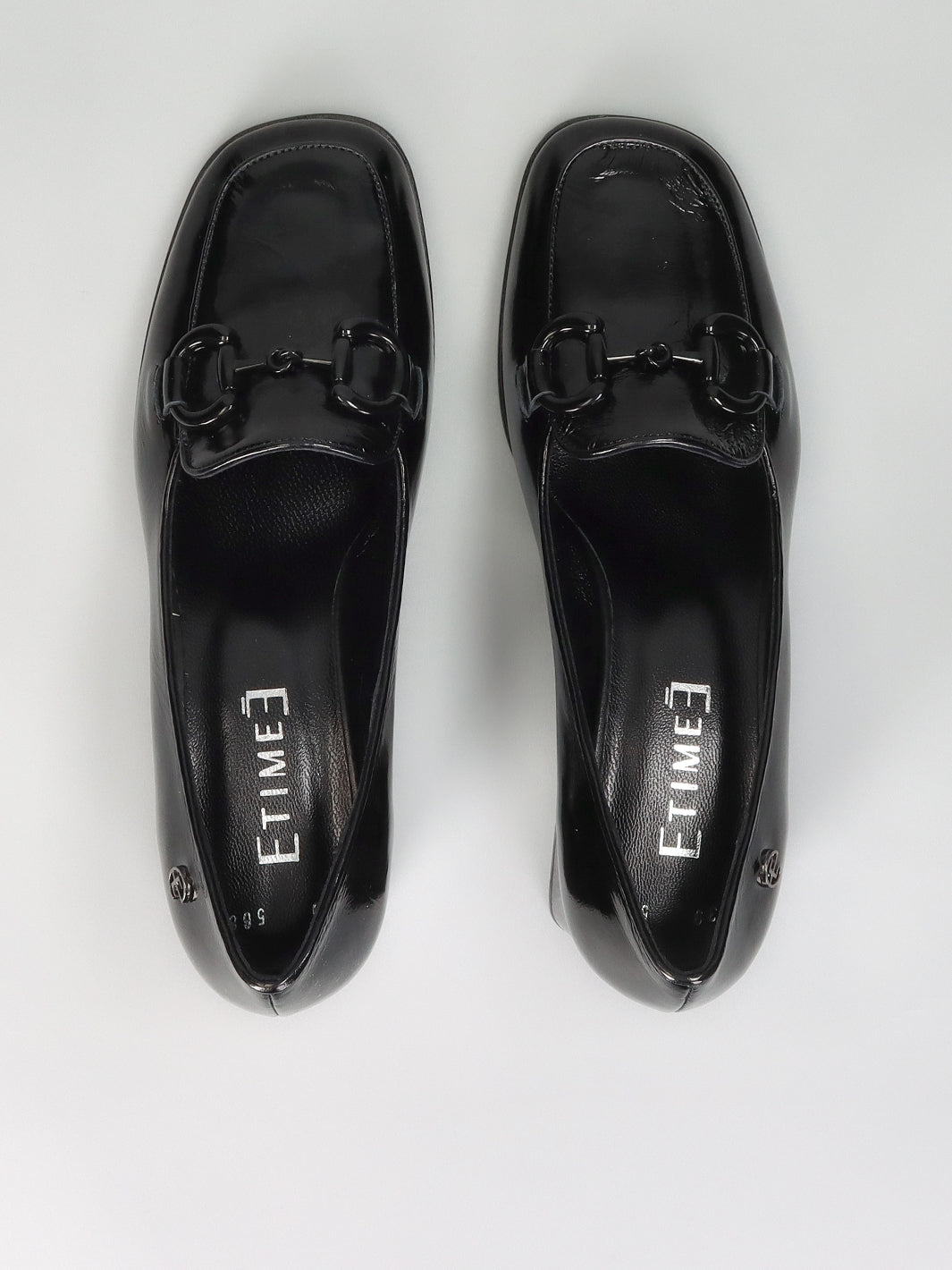 LEATHER LOW SHOES - BLACK