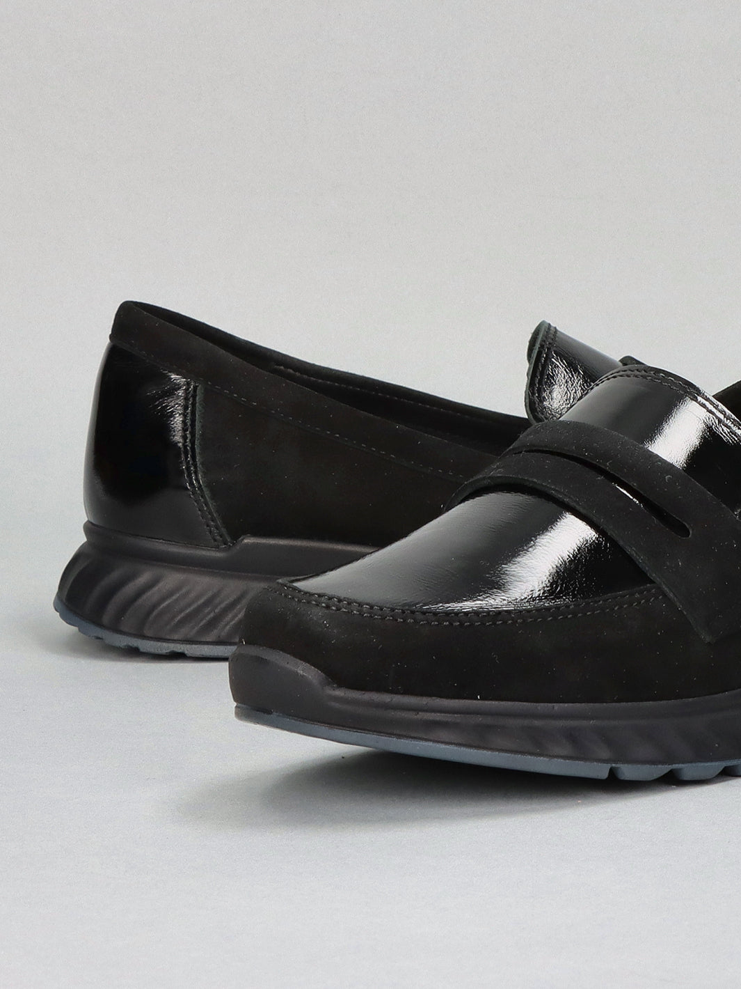 SUEDE LOW SHOES - BLACK