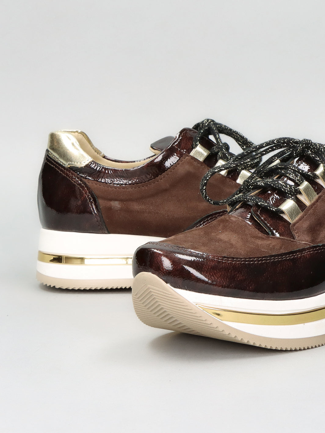 LEATHER SNEAKER - BROWN