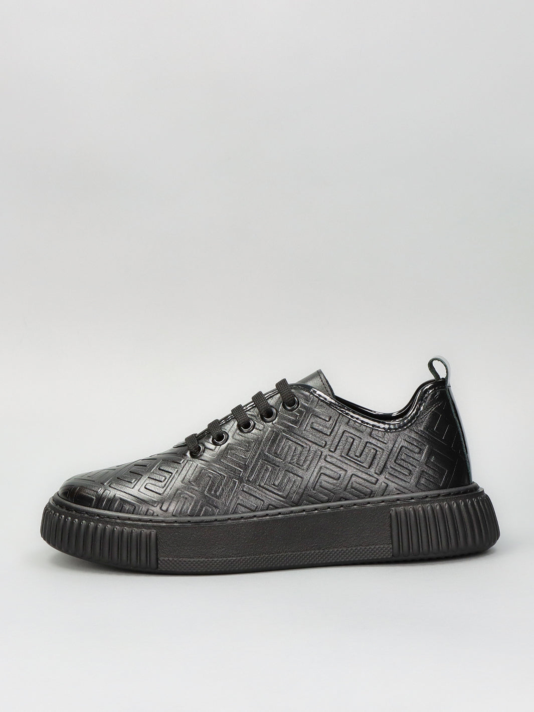 LEATHER SNEAKER - BLACK