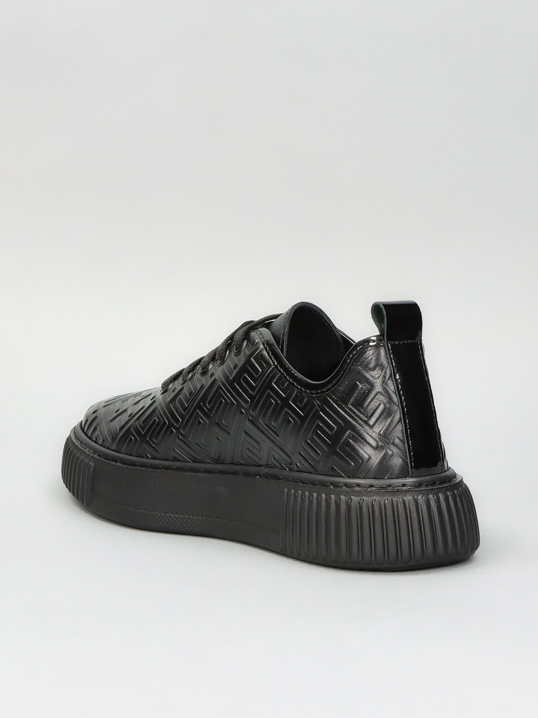 LEATHER SNEAKER - BLACK