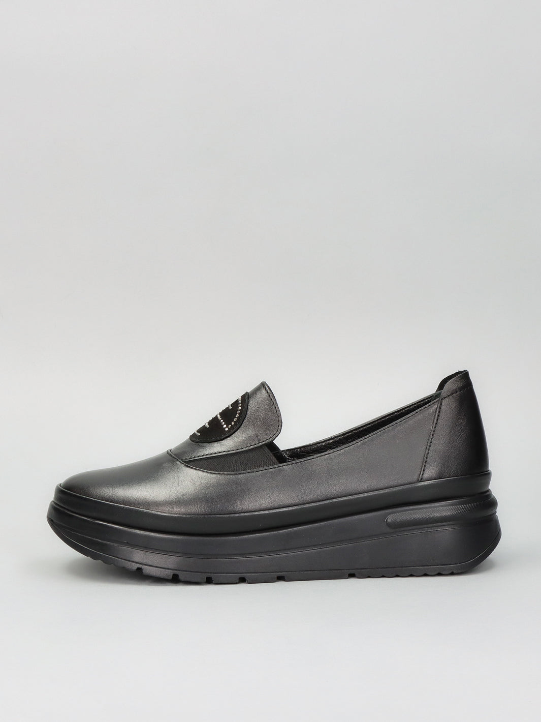 LEATHER LOW SHOES - BLACK