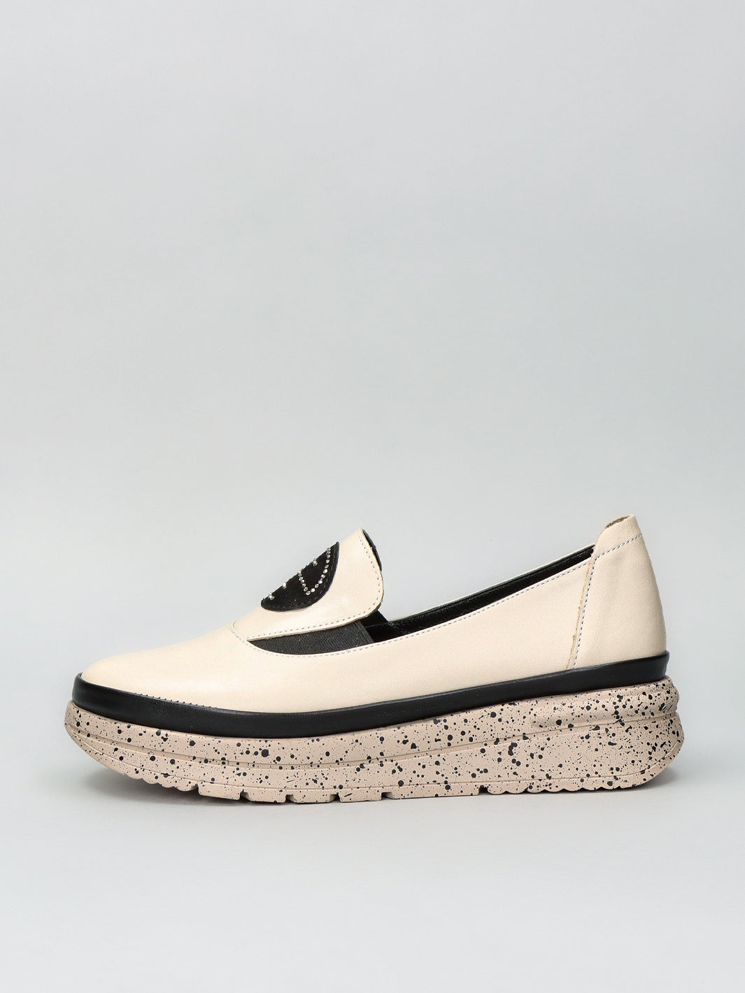 LEATHER LOW SHOES - BEIGE