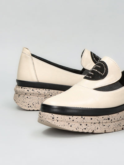 LEATHER LOW SHOES - BEIGE