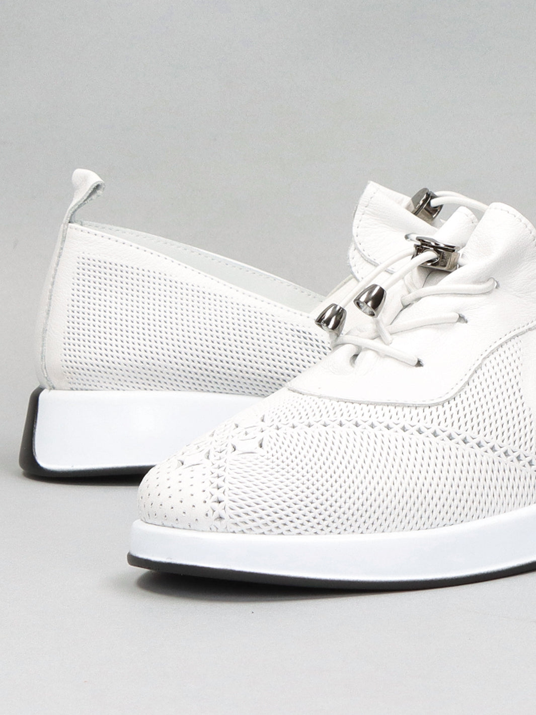 LEATHER LOW SHOES - WHITE