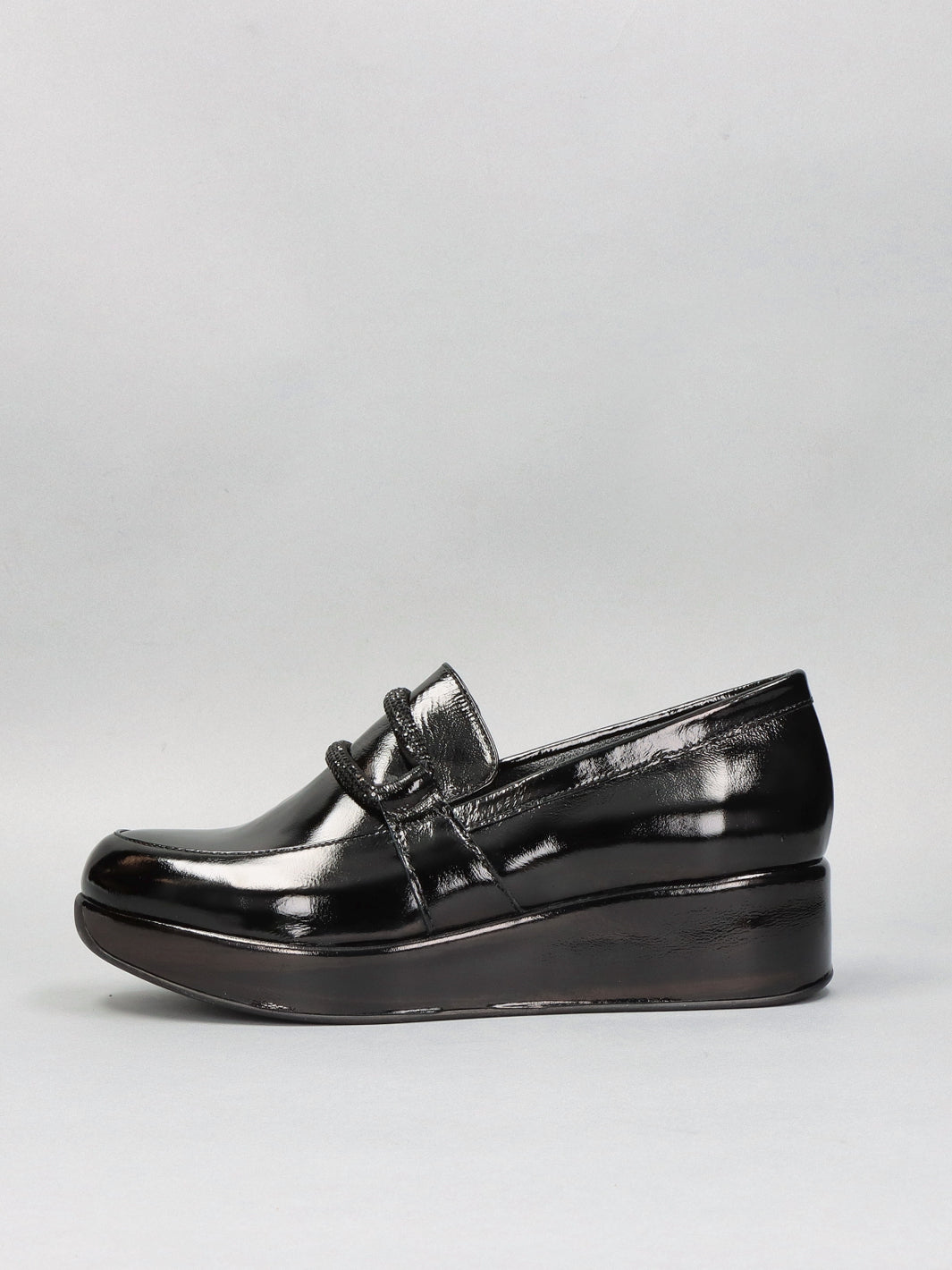 LEATHER LOW SHOES - BLACK