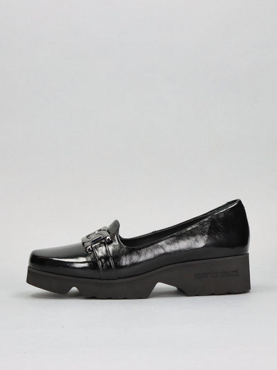 LEATHER LOW SHOES - BLACK