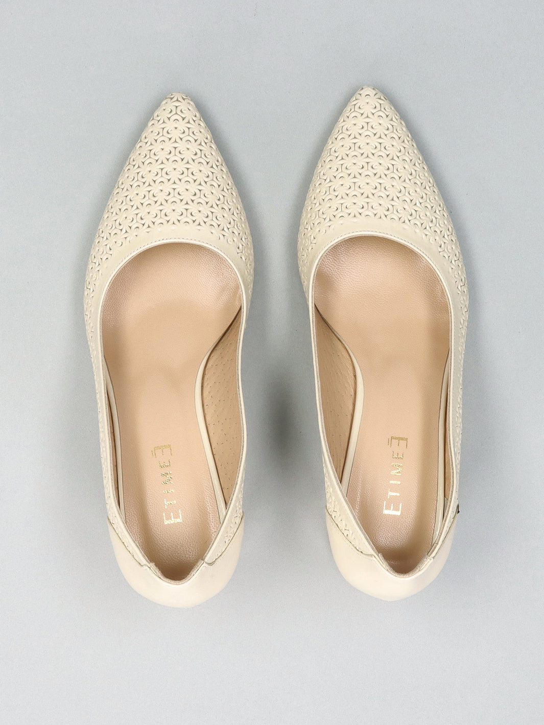 LEATHER PUMPS - BEIGE