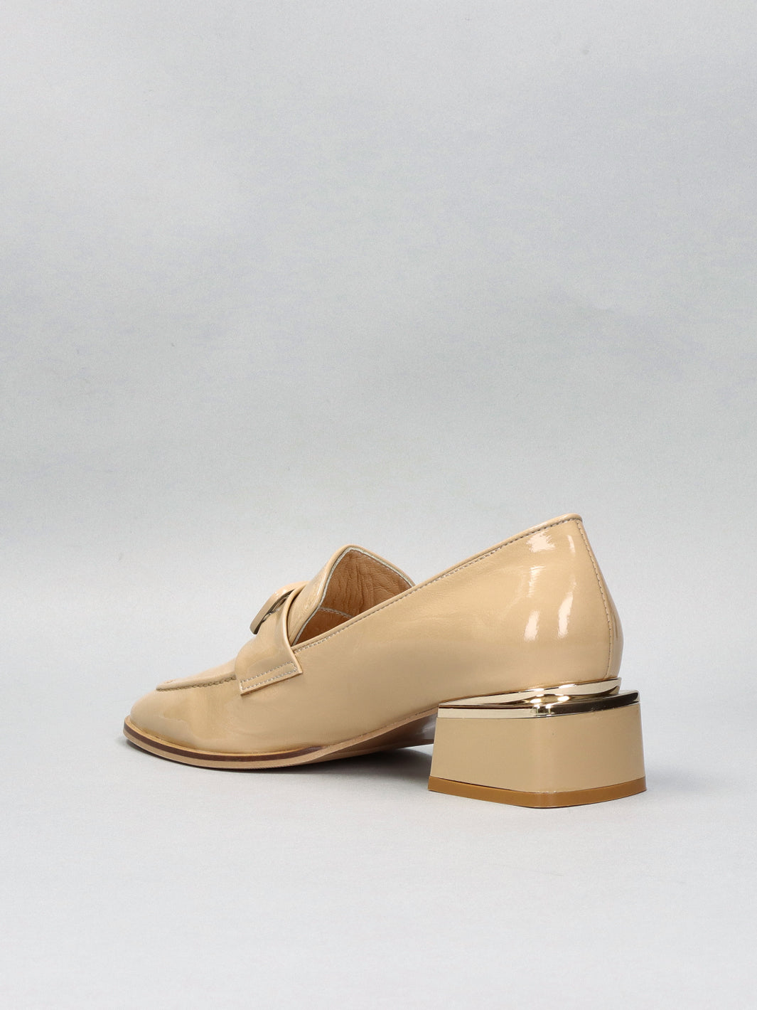 LEATHER LOW SHOES - BEIGE