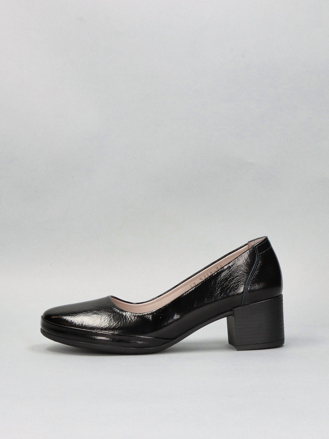 LEATHER PUMPS - BLACK