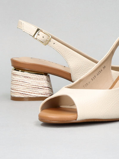 LEATHER SANDALS - BEIGE