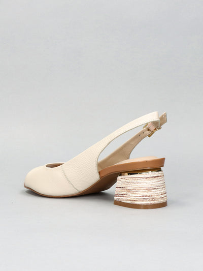 LEATHER SANDALS - BEIGE