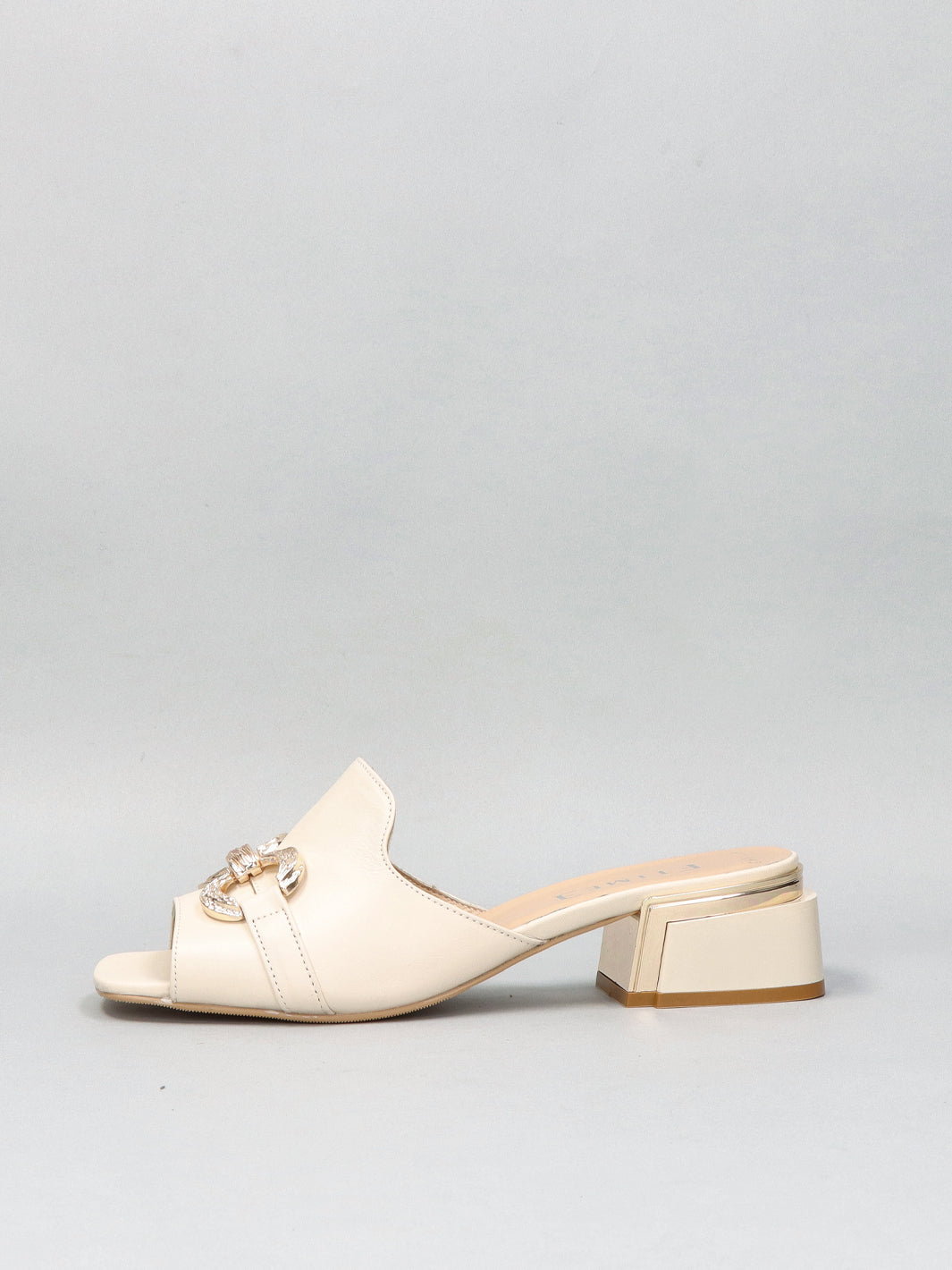 LEATHER SLIPPERS - BEIGE